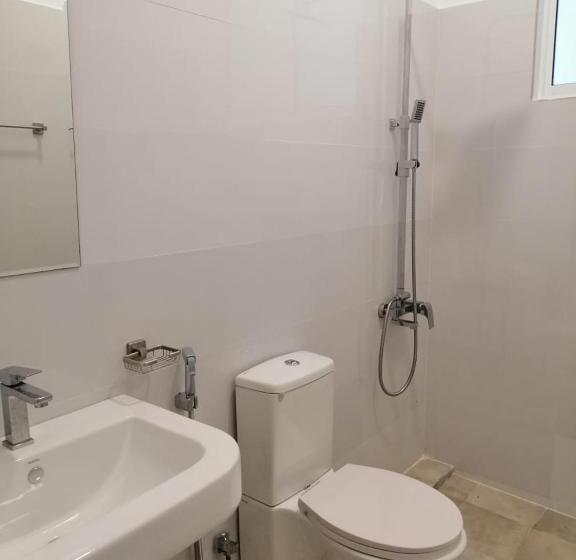 اتاق خانوادگی, Golden Residence