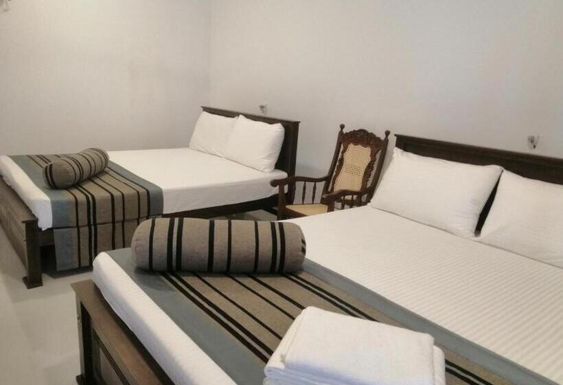 اتاق خانوادگی, Golden Residence