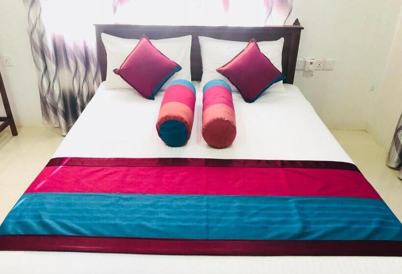 اتاق اکونومی, Golden Residence