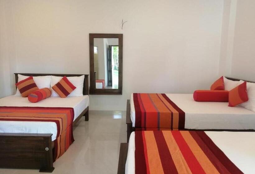 اتاق لوکس خانوادگی, Golden Residence