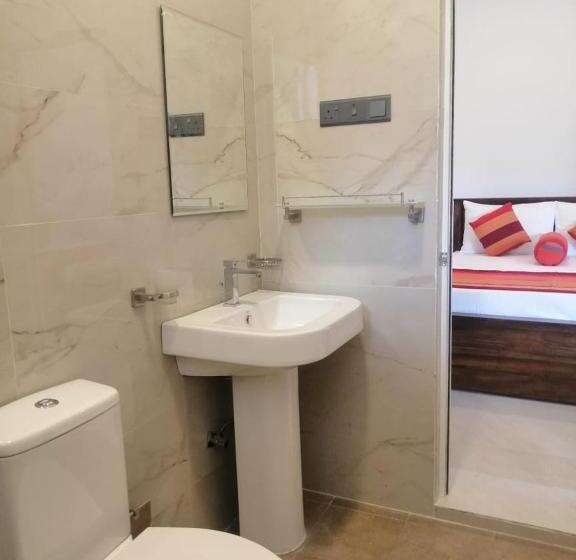 اتاق لوکس خانوادگی, Golden Residence