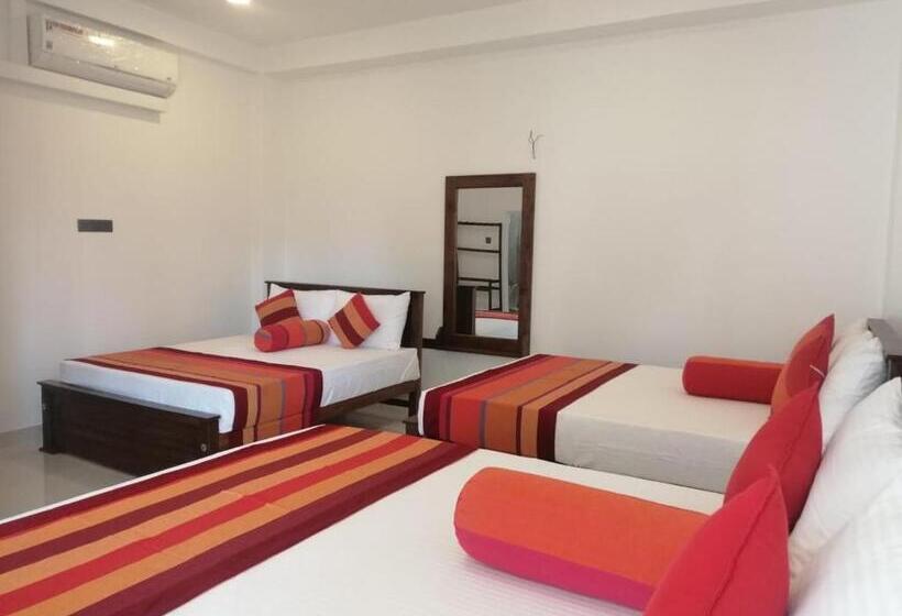 اتاق لوکس خانوادگی, Golden Residence