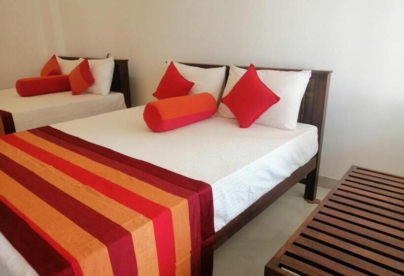 اتاق لوکس خانوادگی, Golden Residence