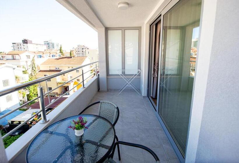 آپارتمان لوکس 1 خوابه, Apartments Sirena