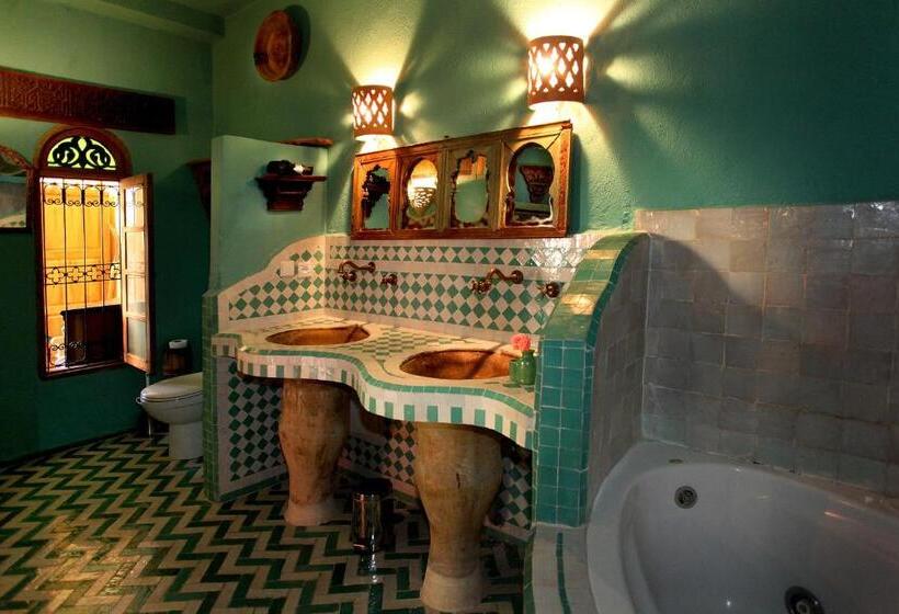 标准三人间, Riad Lune Et Soleil