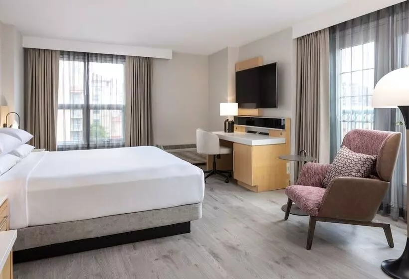 اتاق استاندارد با تخت دوبل, Delta Hotels By Marriott Grand Okanagan Resort