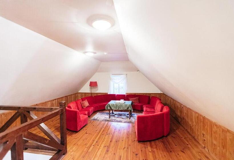 خانه 1 خوابه, Jaunmoku Palace Complex