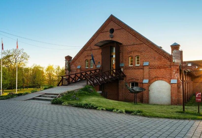 اتاق اکونومی, Jaunmoku Palace Complex