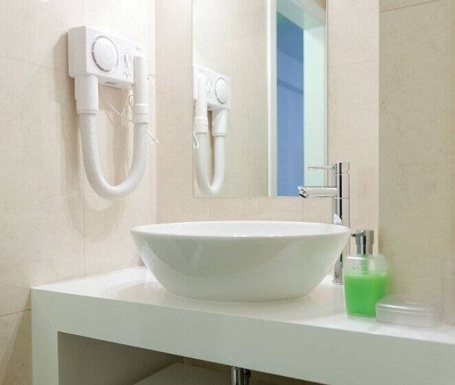 اتاق سوپریور, Leonardo