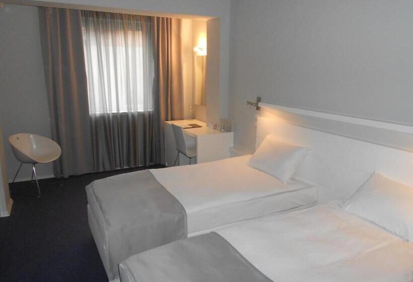 اتاق سوپریور, Leonardo