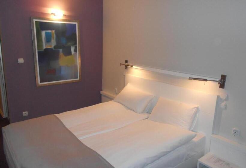 اتاق سوپریور, Leonardo