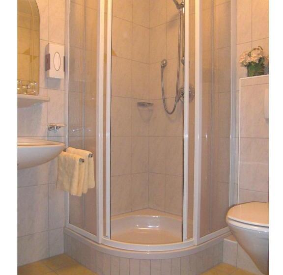 غرفة قياسية فردية, Pesentheinerhof