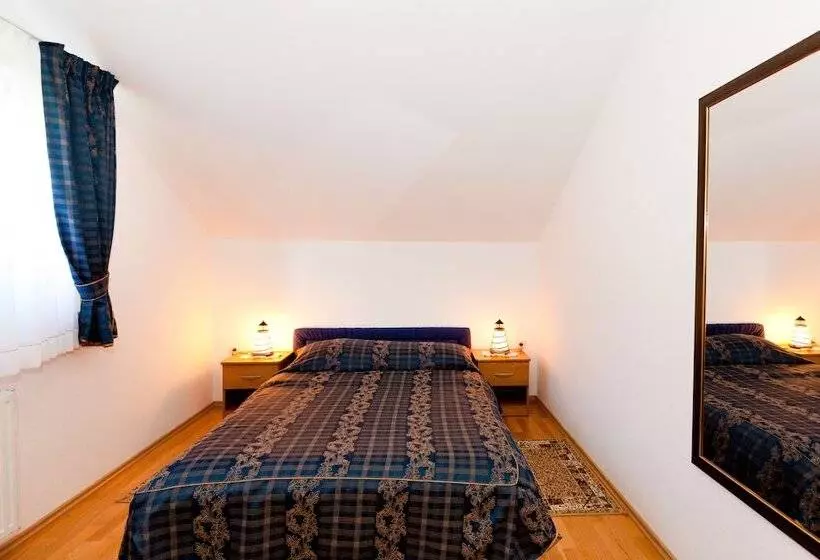 バルコニー付きスタンダードルーム, Plitvice Pension Perisic