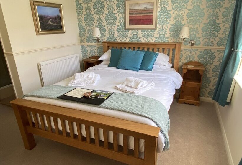 スタンダードルーム, Plumpton Court