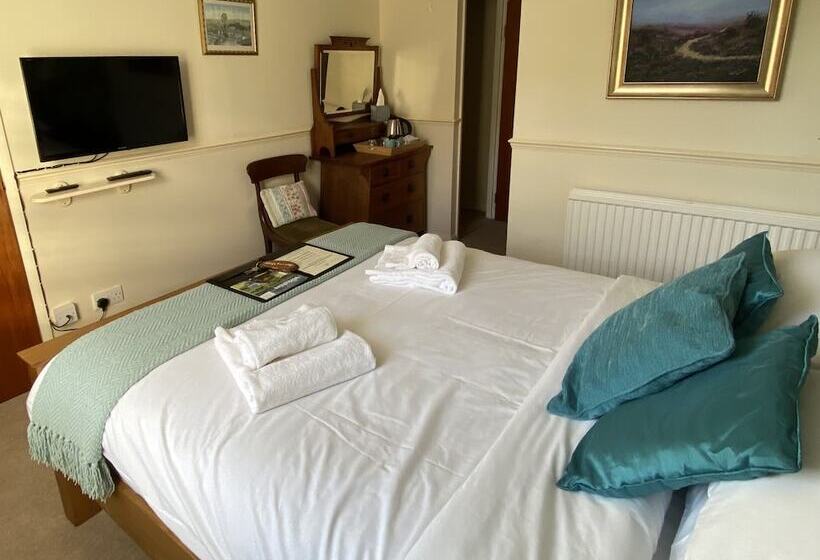 Номер Стандарт, Plumpton Court