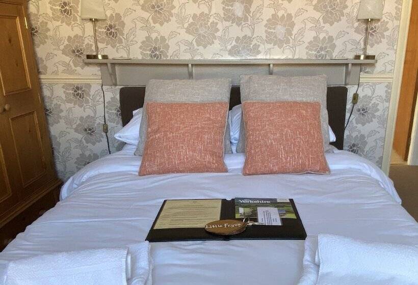 スーペリアールーム, Plumpton Court