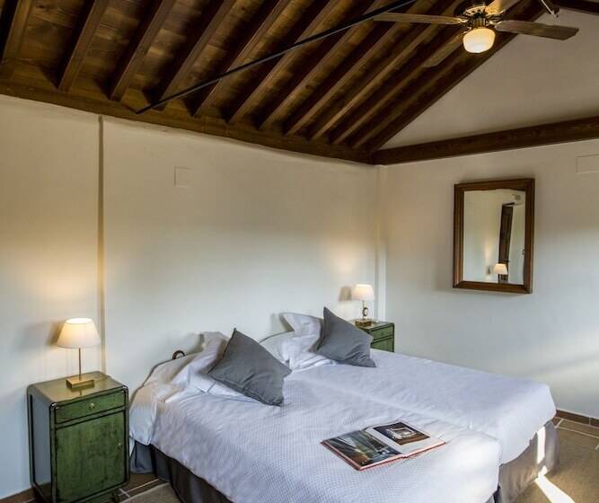 Номер Стандарт, Cortijo Del Marques