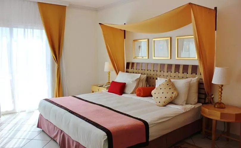 کلبه ییلاقی, Seashell Julaia Hotel And Resort