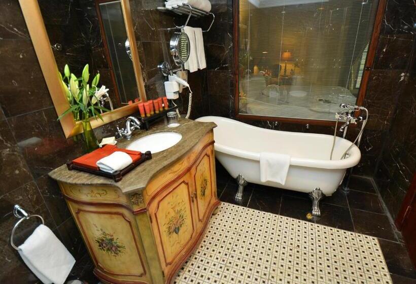 جناح رئاسى, The Convention Center & Royal Suites