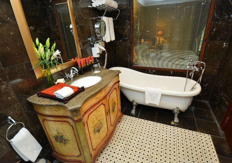 غرفة ديلوكس, The Convention Center & Royal Suites