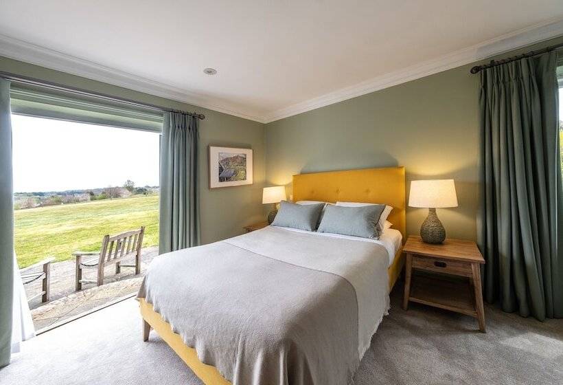 디럭스 룸, The Crown Inn