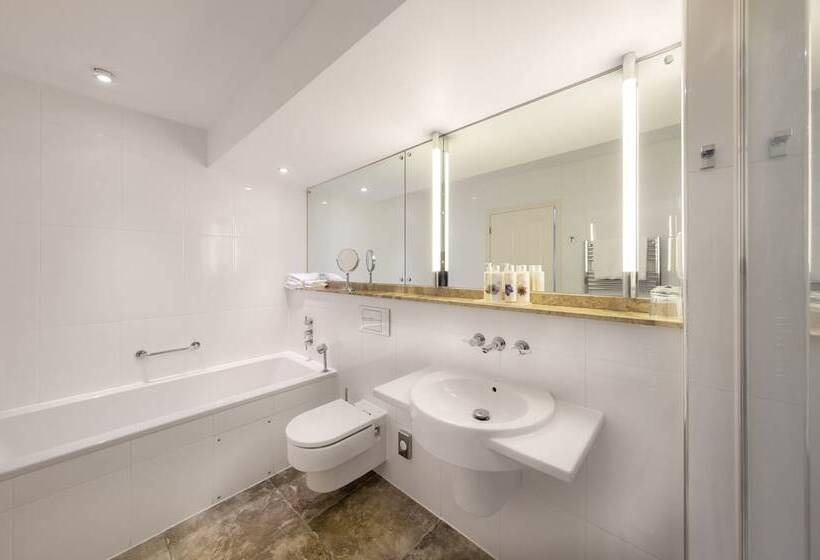 디럭스 룸, The Crown Inn