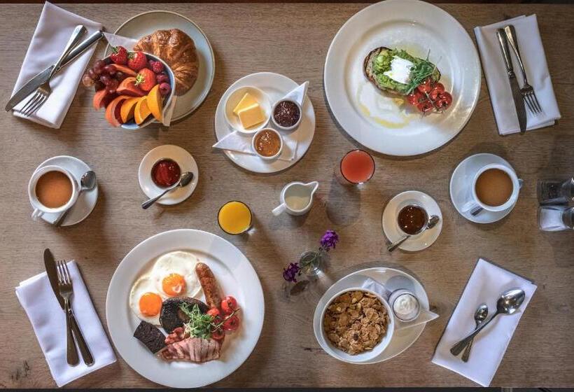 디럭스 룸, The Crown Inn