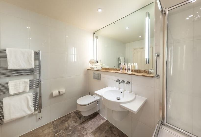 수피리어 룸, The Crown Inn