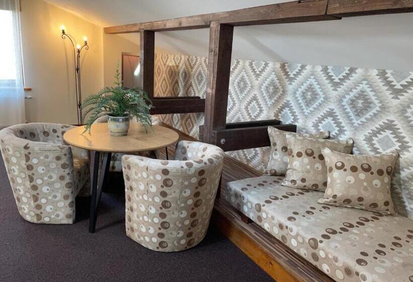 اتاق سوپریور, Vilhelmine