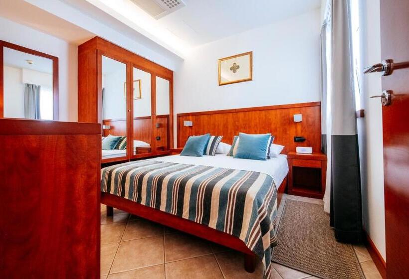 Апартаменты Comfort 2 Спальни, Zaton Holiday Resort