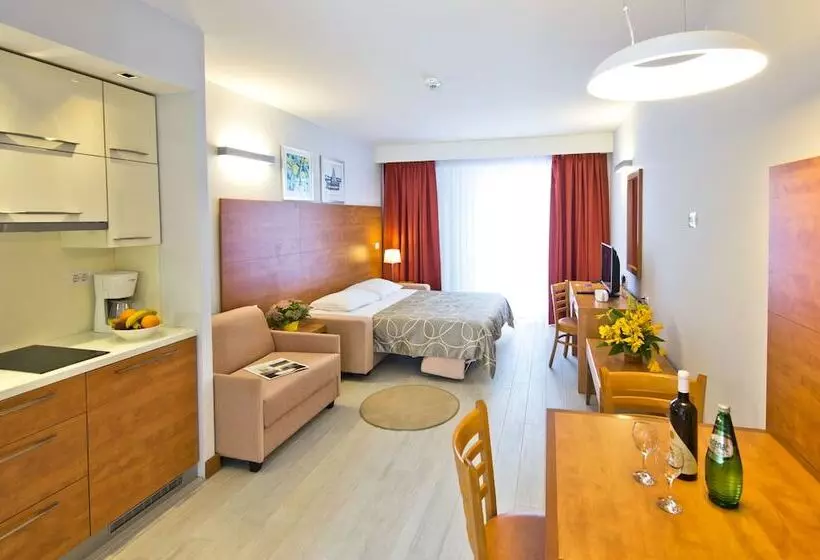 スーペリアスタジオ, Zaton Holiday Resort