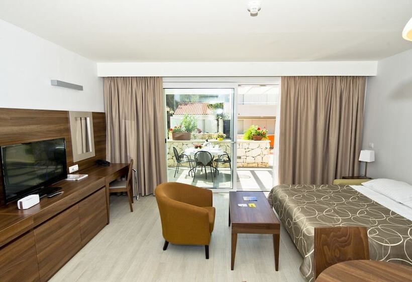 Апартаменты Superior 1 Спальня, Zaton Holiday Resort