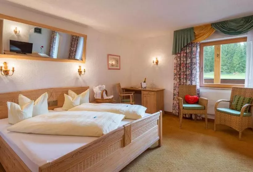 اتاق استاندارد با چشم‌انداز کوهستان, Hubertushof   Ihr Hotel Mit Herz