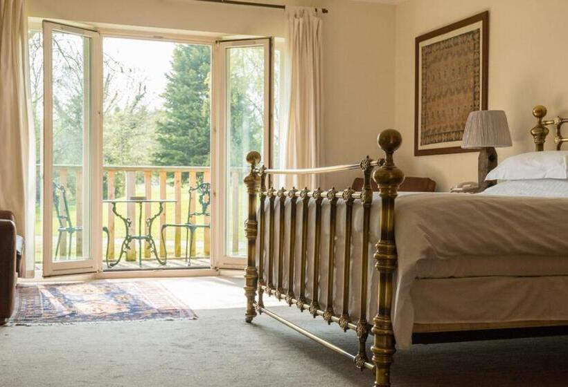 キングサイズベッドのスタンダードルーム, Sedlescombe Golf Hotel