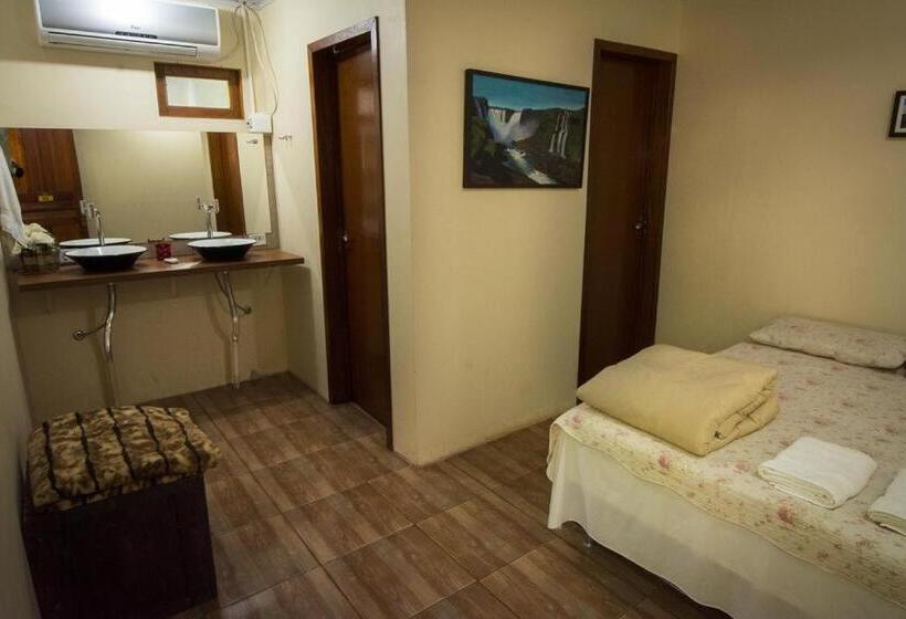 اتاق اکونومی, Iguassu Eco Hostel   Iguassuecohostel   Eco Suítes