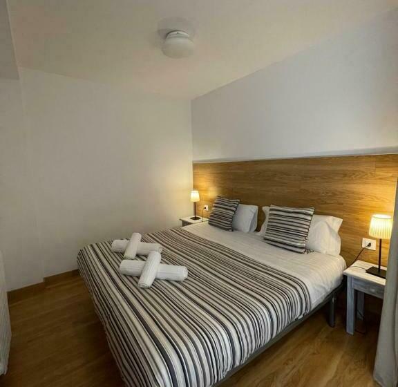 1 Bedroom Apartment Mountain View, Aparthotel Sant Andreu