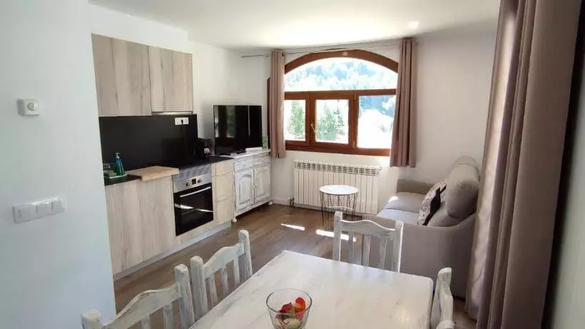 2 Bedrooms Apartment Mountain View, Aparthotel Sant Andreu