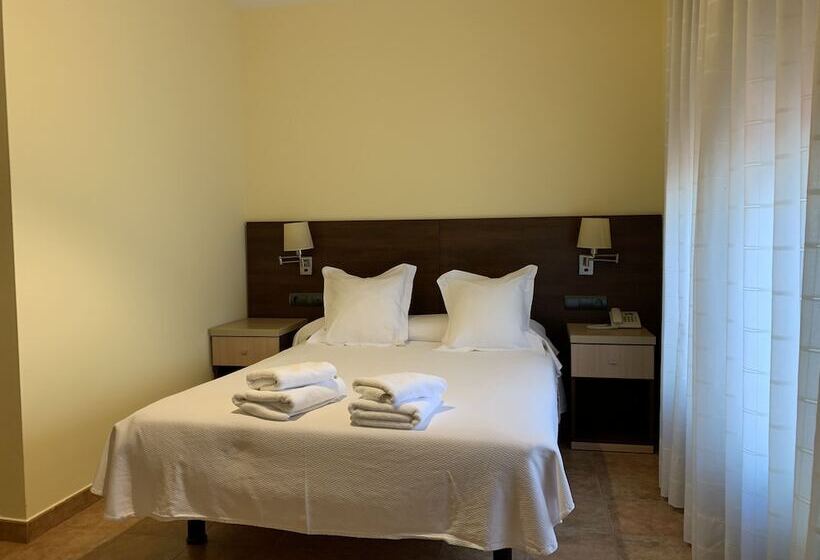 스탠다드 룸, Hostal Monasterio De Rueda