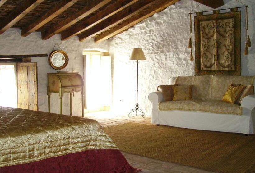 סוויטה, Boutique Condes Fúcares