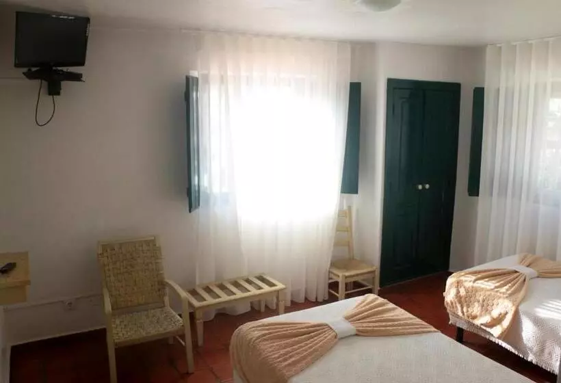 اتاق استاندارد سه نفره, Casa Do Relogio