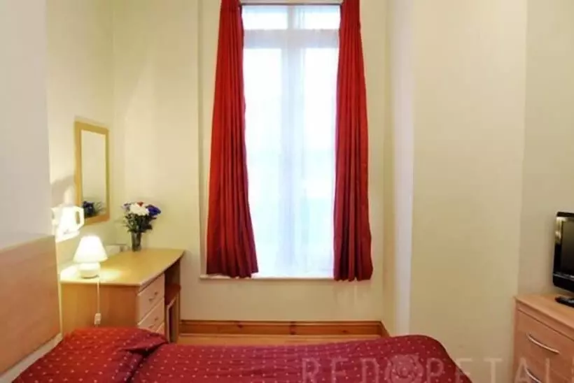 اتاق استاندارد یک نفره, Elmwood