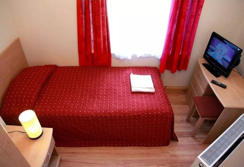 اتاق استاندارد یک نفره, Elmwood