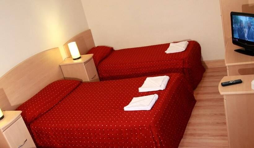 스탠다드 트리플 룸, Elmwood