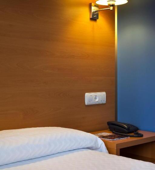 غرفة قياسية فردية, La Polar