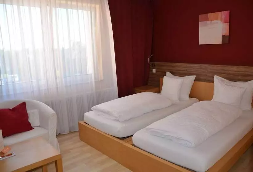 Standard-huone, Maria