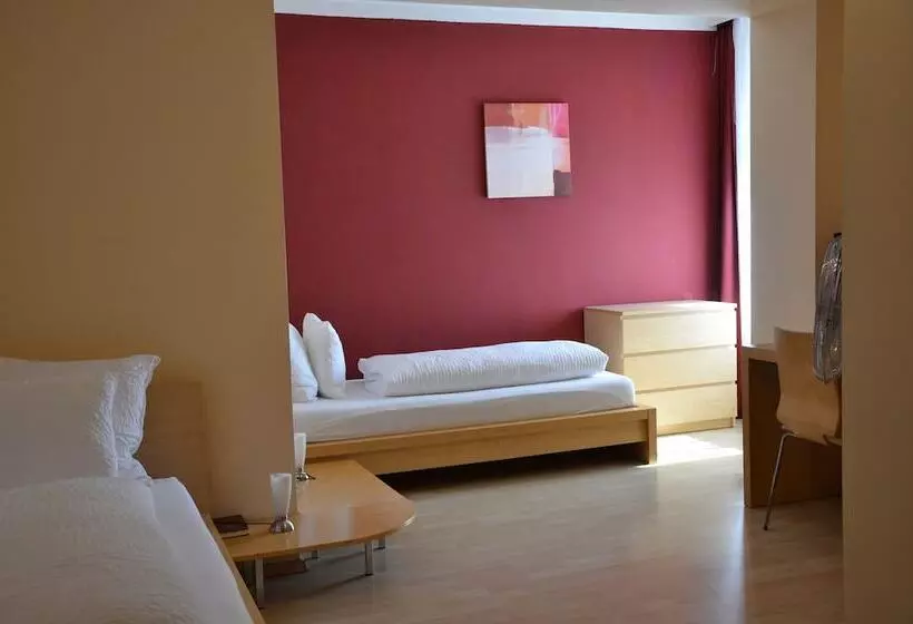 Standard-huone, Maria