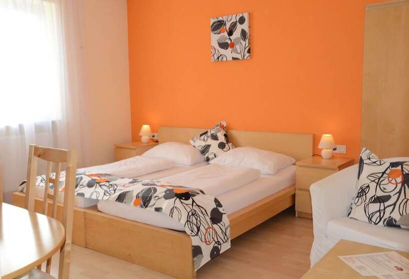 スタンダードルーム, Maria