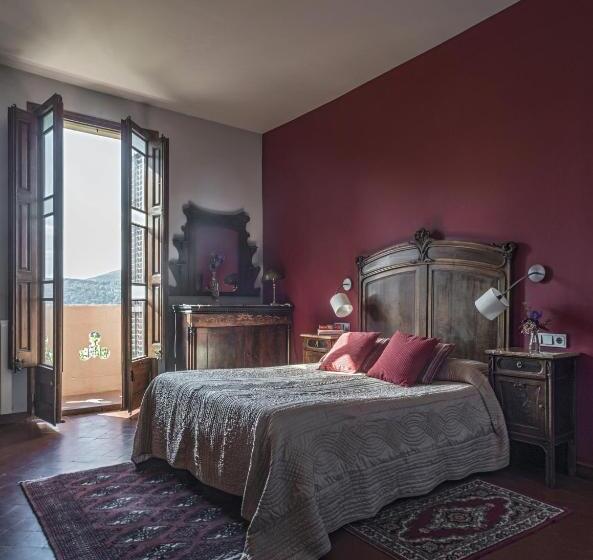 스탠다드 룸, Monumento Can Garay