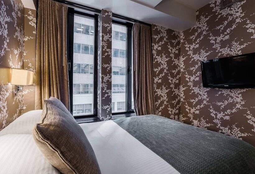 基本间, 45 Times Square