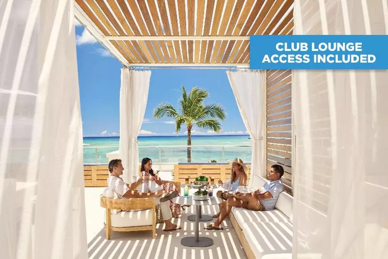 سوییت, The Views Baia - Adults Only